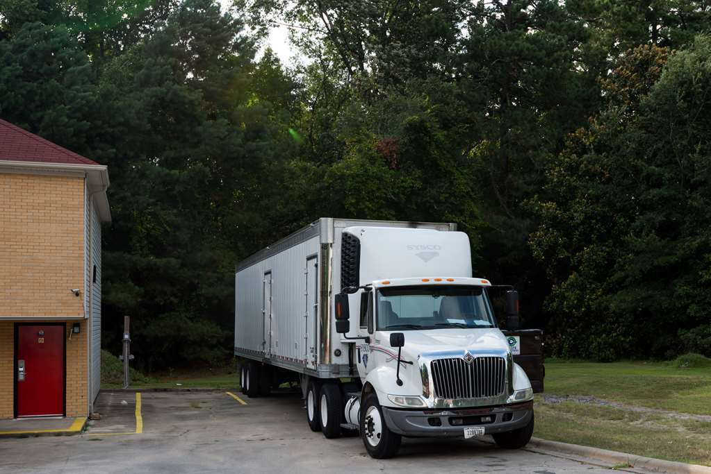 Knights Inn Elizabethtown Facilities photo