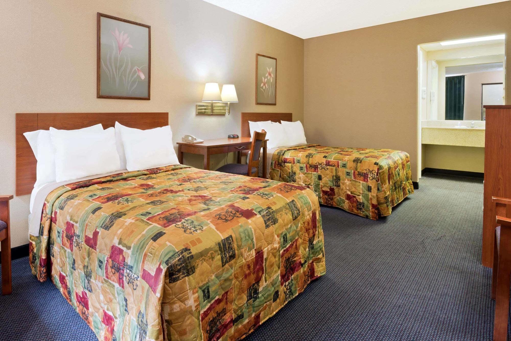 Knights Inn Elizabethtown Exterior photo
