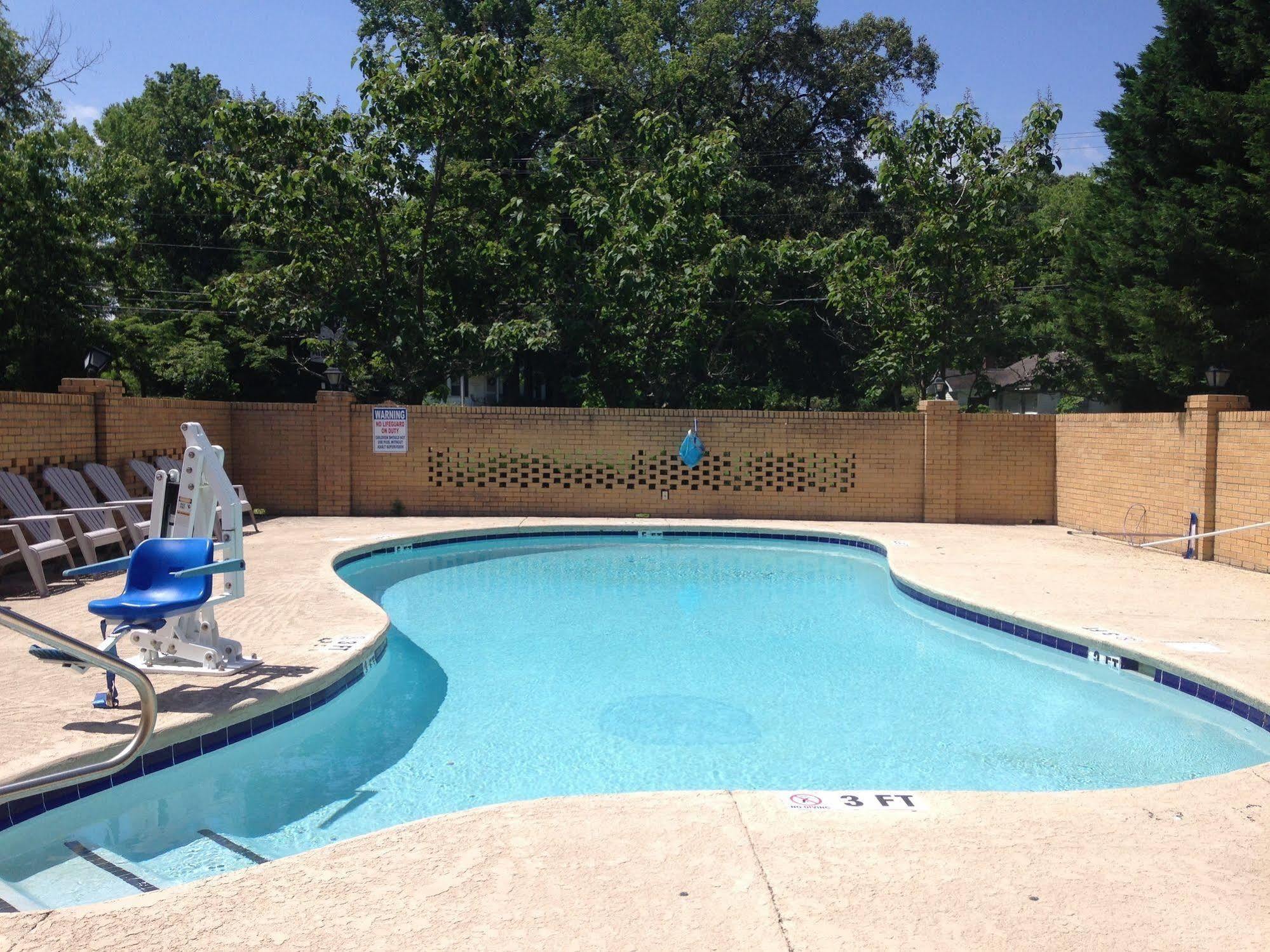Knights Inn Elizabethtown Exterior photo